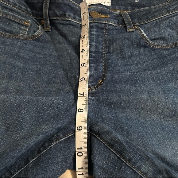 Loft Ann Taylor Womens Size 28/6 Curvy Kick Crop Medium Wash Roll Hem Jeans - Picture 7 of 8